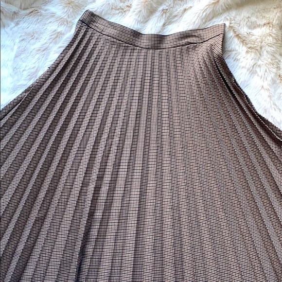 Zara MIDI Pleated Check Skirt Sz: L - Picture 5 of 9